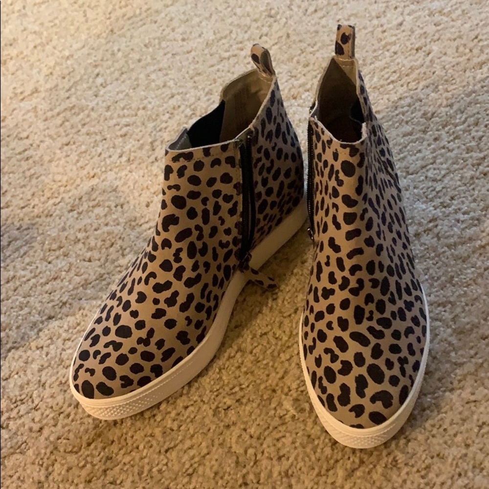 Never worn sneakers!